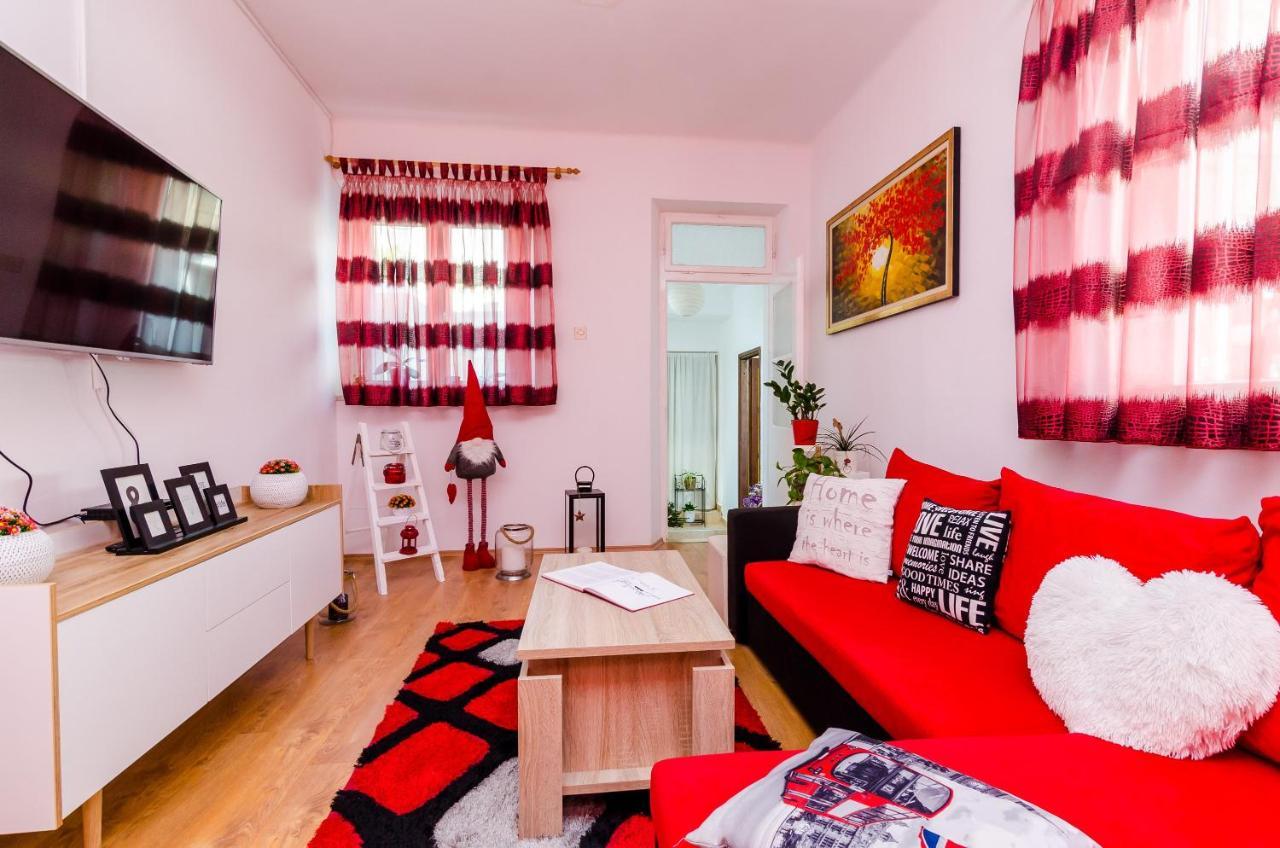 Holiday Home Lungo Mare Mlini Eksteriør bilde